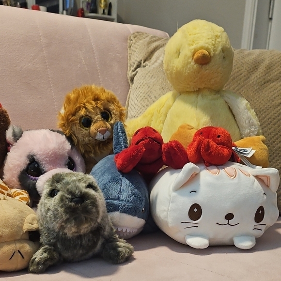 Plush Toy Collection - Picture 4 of 6